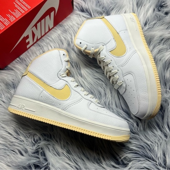 Nike Air Force 1 Sculpt - Picture 2 of 6